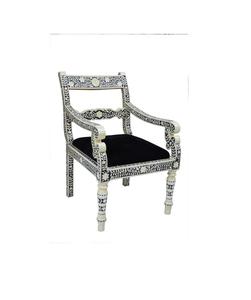 Chaise exclusive en résine avec incrustations de os, surface polie à la main et détails d'artisanat artistique - Product Image 1