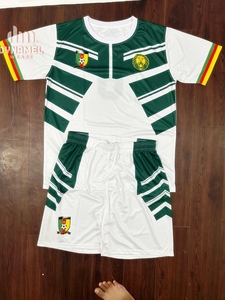 ชุดเสื้อฟุตบอลแบบซับลิเมชั่นสั่งทำพิเศษสำหรับผู้ชาย คอวี แขนสั้น ระบายเหงื่อได้ดี ชุดยูนิฟอร์มทีมฟุตบอล - Product Image 4