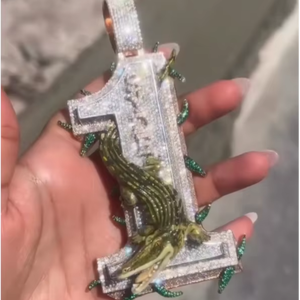 Colgante de Moissanita Estilo Hip Hop, Plata de Ley 925, con Números de Cocodrilo, Incrustaciones VVS, Personalizado - Product Image 1