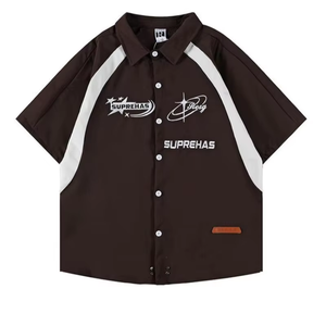 Camisa de Manga Corta Extra Grande para Hombre, Negra con Ribete en Contraste Blanco, Estilo Urbano, Logotipo Impreso en la Parte Delantera, Alta Calidad, Hecha a Medida - Product Image 4