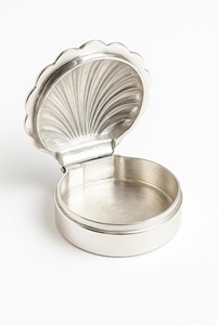 Boîte de rangement hebdomadaire pour pilules en métal brillant en forme de coquillage, sans BPA, hermétique, avec couvercle, pour l'organisation des pilules - Product Image 6