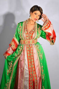 Kaftan de dos piezas con combinación de naranja y verde recién llegado con bordado pesado y trabajo de encaje y cinturón de trabajo de piedra - Product Image 2