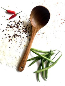 Juego de utensilios de cocina de madera hechos a mano |   Cuchara y espátula de cocina de madera natural |   Proveedor OEM y Mayorista - Product Image 3