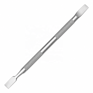 Pousse-cuticules professionnel en acier inoxydable à double extrémité, outil de manucure et pédicure avec poignée moletée pour le soin des ongles - Product Image 1