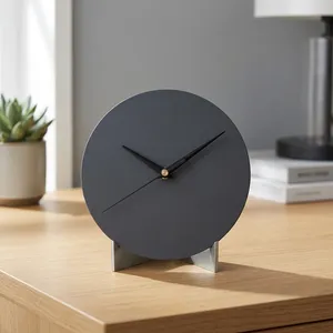Horloge de bureau classique vintage rétro antique traditionnelle élégante de luxe intemporelle Art Déco en métal avec mouvement à quartz et fonction snooze - Product Image 4