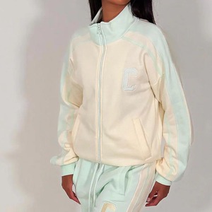 Custom Outfits Manufacturer Cotton Tracksuit Set Two Piece <b>Cropped</b> <b>Zip</b> <b>up</b> Hoodie and Sweatpants Set Sports Tracksuits for Women - Product Image 4