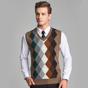 Custom Logo Oem New Arrival Men's Retro Style Diamond Jacquard Knit Vest Top Men <b>Argyle</b> Sleeveless V-neck Vest Knitted <b>Sweater</b> - Product Image 6