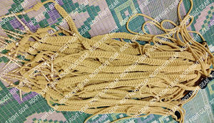 Aiglettes de luxe en fil de métal doré avec attache épingle de sûreté pour usage en Europe - Product Image 4