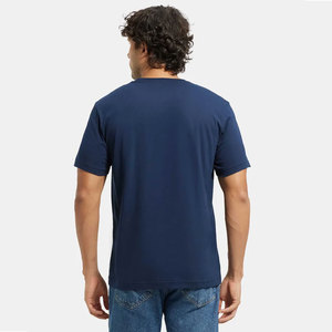 Camiseta de algodón azul marino de corte ajustado, cuello redondo, manga corta, color liso. - Product Image 3
