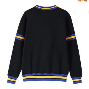 เสื้อสเวตเชิ้ต Sigma Gamma Rho Chenille ลายตัวอักษรกรีกสำหรับผู้หญิง สีดำ ทอง น้ำเงิน ลายทาง มีกระเป๋า คอกลม เสื้อพูลโอเวอร์สำหรับชมรมนักศึกษา - Product Image 2