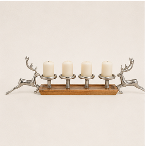Candelabro de lujo de aluminio plateado con forma de reno y base rústica de madera de mango, de 4 pilares, para las fiestas navideñas. - Product Image 3