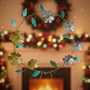 Charmante couronne de fleurs en métal avec des fleurs colorées et des feuilles vertes turquoise, parfaite pour la décoration murale artistique rustique de la maison - Product Image 5