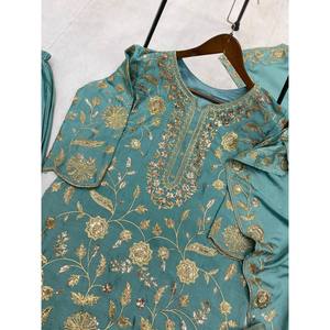 ชุดราตรีสวยงาม เสื้อและกางเกงทรงพลัสโซ พร้อมผ้าคลุมไหล่แฟนซีสำหรับงานปาร์ตี้ - Product Image 4