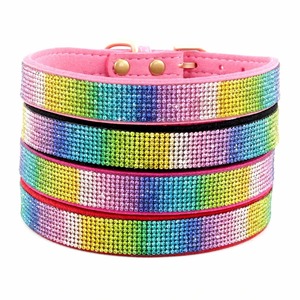 Collares para Perros con Brillantina y Diamantes de Imitación, Hebilla de Aleación de Zinc, Collar Antipérdida para Perros y Gatos, Pañuelo de Flores Desmontable de Gamuza, USB para Perros Pequeños - Product Image 6