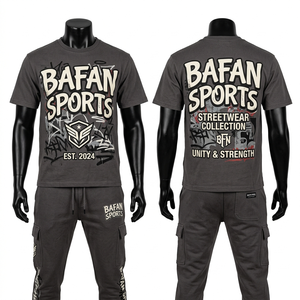 Camiseta gris oscuro de algodón de alta calidad de 230 GSM con pantalones cargo, conjunto de ropa urbana para hombre con logo personalizado impreso. - Product Image 6