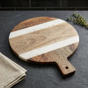 Planche à découper ronde en marbre et bois avec poignée, plateau de service pour charcuterie et fromages, finition naturelle - Product Image 5