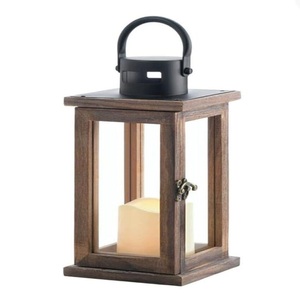 Encantadora Linterna de Madera para Velas, Diseñada para Mejorar Ambientes Relajantes con un Brillo Equilibrado y una Belleza Rústica Duradera - Product Image 4