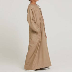 ชุดเด็กมุสลิมแบบเรียบง่ายสไตล์ไฮสตรีท  ชุดคลุมยาวแบบติดกระดุมด้านหน้า  ไซส์ใหญ่  ผ้าฝ้ายระบายอากาศได้ดี  เสื้อผ้าเด็กเข้าชุดกัน - Product Image 2