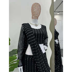 Grandes Robes de Soirée Prêt-à-porter Vêtements de Soirée Lehenga Saree Look Stylé et élégant - Product Image 1