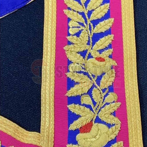 Collettes d'uniforme élégantes et légères, offrant une construction souple et des collettes d'uniforme durables pour les uniformes de présentation - Product Image 2