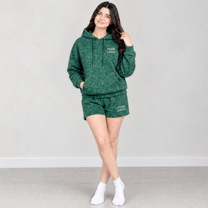 Fabricant de sweat-shirts et de pantalons évasés pour femmes sur mesure pour des collections de vêtements décontractés coordonnés et modernes - Product Image 5
