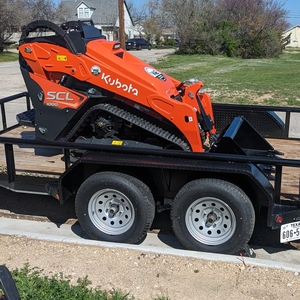 Mini-chargeuse compacte sur chenilles Kubota SCL 1000 Premium avec moteur diesel et pompe, pour la construction et l'agriculture, transmission libre - Product Image 4