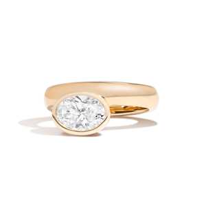 แหวนเพชรทรงรี 1.50 กะรัต ทอง 14K เพชรเลี้ยงในห้องปฏิบัติการ แบบฝังขอบตะวันออก-ตะวันตก กว้าง 4 มม. แหวนเพชรเม็ดเดี่ยวแบบ Eternity Bands ขายส่ง - Product Image 1