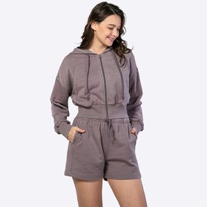 Ensemble de survêtement vintage délavé 2 pièces pour femme, avec sweat à capuche court zippé et short à cordon de serrage, par le fabricant - Product Image 6