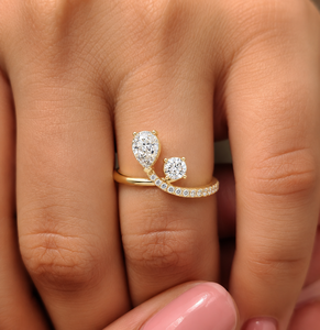 Bague de fiançailles tendance en or 14 carats Toi et Moi avec diamants de laboratoire taille poire et taille ronde, bande croisée, pour femme, bijoux fins, cadeaux - Product Image 2