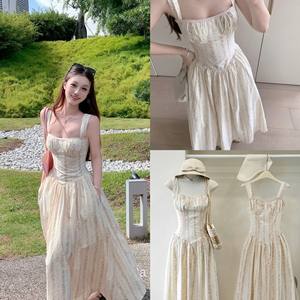 Elegante Vestido Maxi Floral Transpirable y Ecológico para Mujer, con Cintura Ajustada con Corsé, Vestido de Verano - Product Image 5