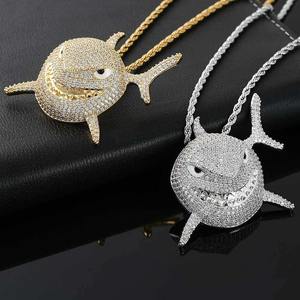 จี้รูปฉลามประดับเพชรซิร์คอนแบบไมโครสไตล์ฮิปฮอป พร้อมสร้อยคอทองเหลืองฝังเพชรเต็มเส้นสำหรับผู้ชาย - Product Image 3