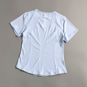 Camiseta de yoga de manga corta para mujer, de color sólido, de secado rápido, con logotipo personalizado bordado, precio de fábrica de Bangladesh y China. - Product Image 2