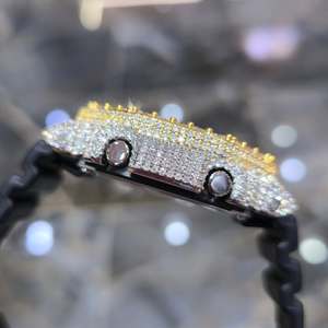 Reloj de Pulsera de Cuarzo de Acero Inoxidable con Incrustaciones de Diamantes, Bisel con Diamantes, Correa de Goma, Analógico, Batería de Larga Duración, Diseño Personalizado de Lujo - Product Image 4