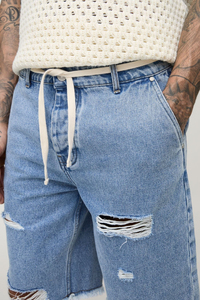 Pantalones Cortos Bermuda de Mezclilla Sólida para Hombre, Cintura Media, Desgastados con Bajo Deshilachado, Estilo Casual con Logo Trasero, 100% Algodón Tejido, Ideales para Verano - Product Image 6