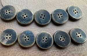 Boutons en corne de buffle polis à la main, couleur naturelle, pour vêtements, jeans, sacs, fabriqués en Inde - Product Image 3