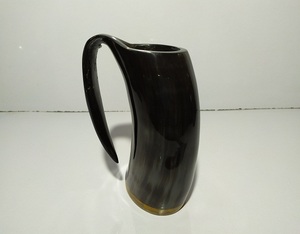 Auténtica Taza de Corno Vikingo Medieval Tallada a Mano, Ecológica, para Cerveza y Cerveza Artesanal, Segura para Alimentos, Corno Natural - Product Image 3