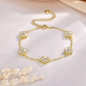 Bracelet en diamant moissanite de qualité supérieure pour la fête des mères, cadeau d'anniversaire, bijoux élégants disponibles en gros - Product Image 3