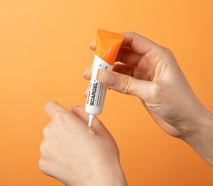 Productos para el cuidado de la piel Dermagen Scargel con ingredientes químicos efectivos - Product Image 1