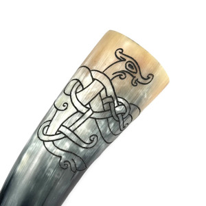 Cuerno de Bebedero Natural Nórdico con Cresta de Cuervo, Hecho a Mano, Ecológico, Regalo Vikingo Medieval para Guerreros y Coleccionistas, Premium - Product Image 1