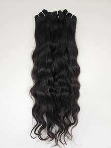Extensiones de Cabello Humano Remy de Alta Calidad de 20 Pulgadas con Clip, Aspecto Natural, Suaves y Lisas, Disponibles para la Venta - Product Image 4