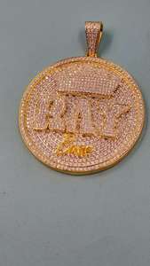 จี้เพชรโมอิสซาไนต์ทรงกลมเงินแท้ 925 สำหรับผู้ชาย สไตล์ฮิปฮอป จี้ตัวอักษรสองสี จี้ชื่อย่อ - Product Image 2