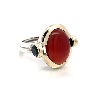 Anillo de Cóctel Ovalado con Baño de Oro y Plata 925, con Incrustaciones de Coral y Piedras Negras, Ideal para Aniversario - Product Image 2