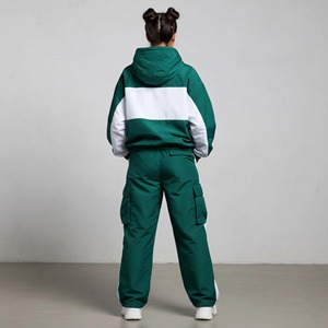 Chándal Deportivo Personalizado con Logotipo para Mujer, Chándal de Nailon, Chaqueta Deportiva Cortavientos, Conjunto de 2 Piezas - Product Image 3