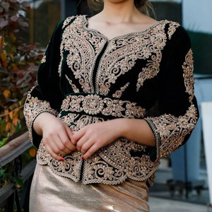 Karakou algérien, taille ajustable, collection de vêtements traditionnels en velours pour femmes, Karakou algérien sur commande - Product Image 5
