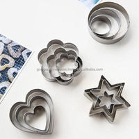 Nouvelles emporte-pièces en acier inoxydable à thème de Noël, motif fleur, cœur, carré, lot de 6, pour pâtisserie DIY, gaufrage inclus