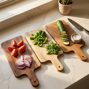 Plateau de service de cuisine en bois massif avec rainure intégrée pour les jus |   Planche à découper multifonctionnelle pour viande, fruits et légumes |   Durable - Product Image 2