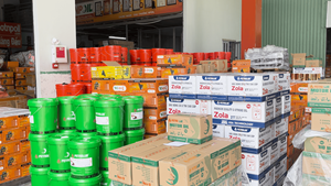 PETROLUB Líquido de frenos DOT 3 Botella 0.5L 830ml Vietnam Lubricante Aceite base y aditivos premium Alta Calidad - Product Image 3