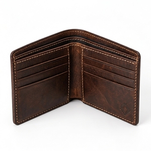 Patrones ideales para llevar diariamente efectivo, tarjetas y documentos personales. Cartera de cuero hecha a mano con herramientas tradicionales de alta calidad. - Product Image 3