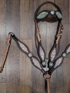 2026 Selle Western de haute qualité en cuir véritable vert, avec rivets décoratifs et conchos fantaisie en cristal, pour têtière et peitorale de cheval - Product Image 3