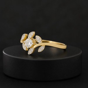แหวนเพชรทรงกลมแบบคลัสเตอร์ ดีไซน์ใบไม้  ทองคำแท้ 14K  เพชรเพาะเลี้ยง  สำหรับคนรักธรรมชาติ  เหมาะสำหรับงานแต่งงาน  งานเลี้ยง  ของขวัญสำหรับเธอ - Product Image 2